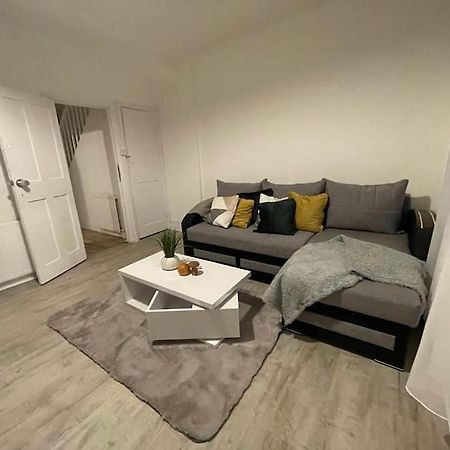 Comfy 2 Bedroom On Tower Bridge London Bagian luar foto